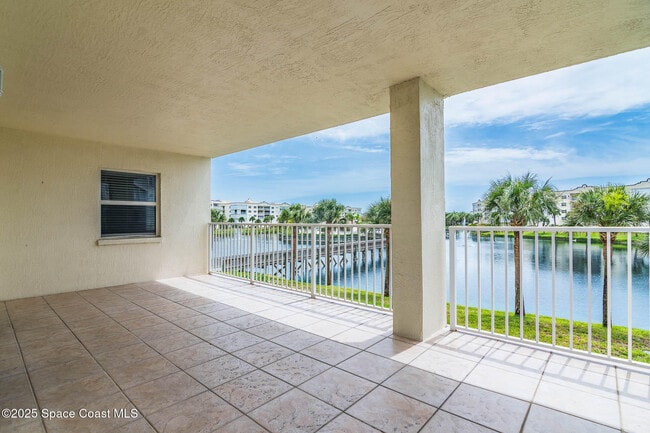 Building Photo - 8921 Lake Dr