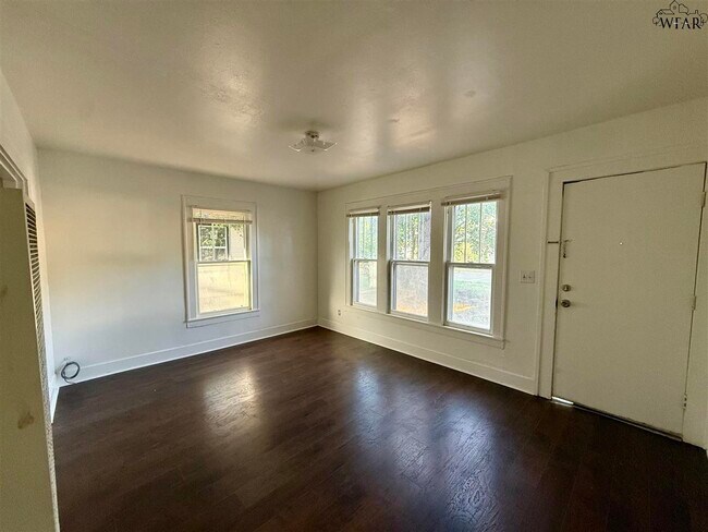Foto del edificio - 2122 Yale Ave