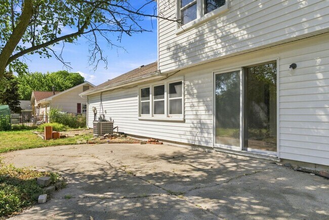 Foto del edificio - 4856 Danbury Dr
