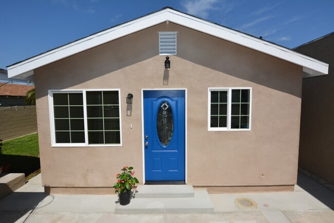 Building Photo - 4137 W 160th St