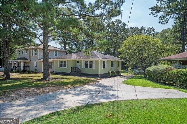 Foto del edificio - 2823 McAfee Rd