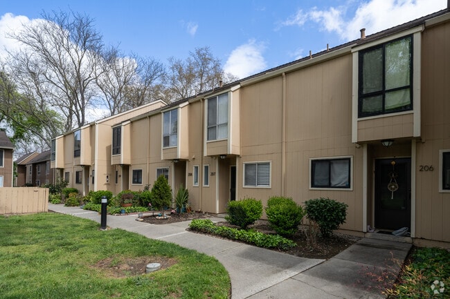 entrance - Vintner Condominiums