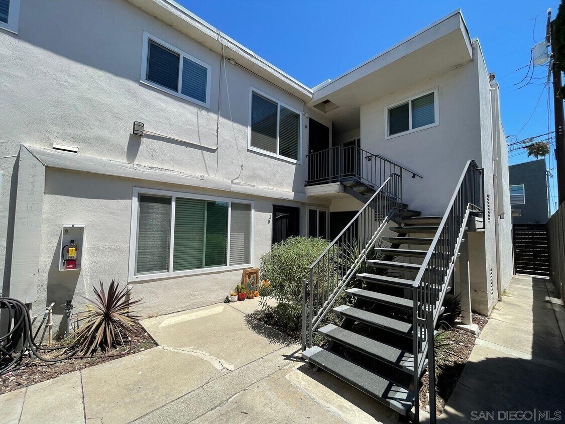 Foto principal - 4515 Bancroft St