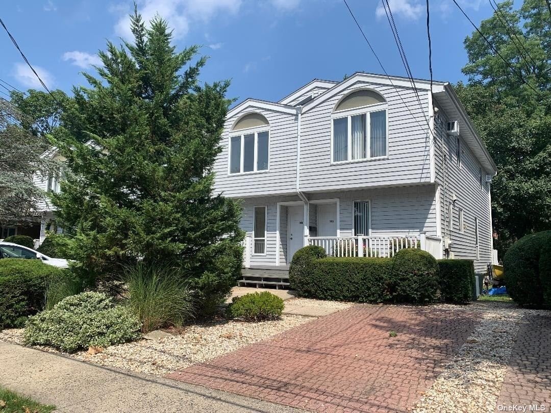 14 Ashwood Rd, Port Washington, NY 11050 Townhome Rentals in Port