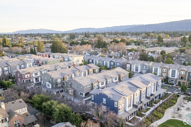 Building Photo - Mora Drive Rowhomes