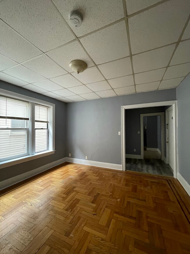 Building Photo - 130 W 47th St