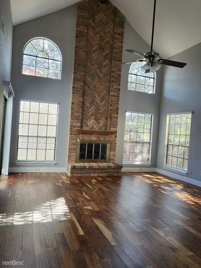 Foto del edificio - 4 br, 2.5 bath House - 9302 Laurel Grove