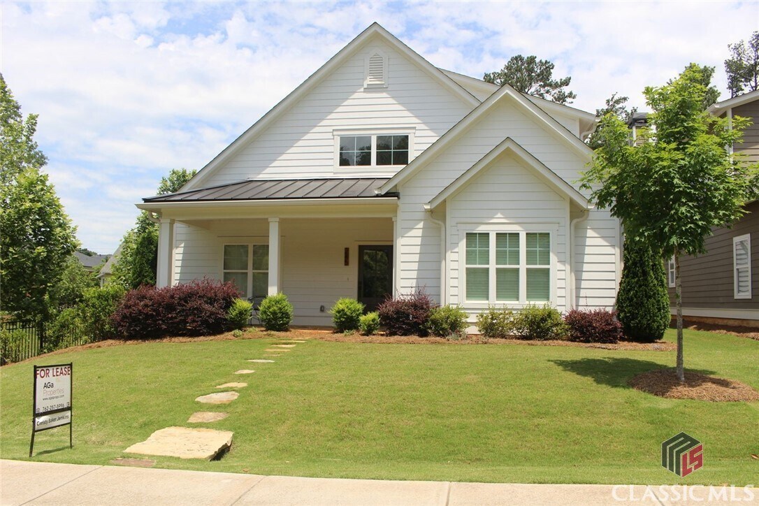 Foto principal - 245 Gilmer St