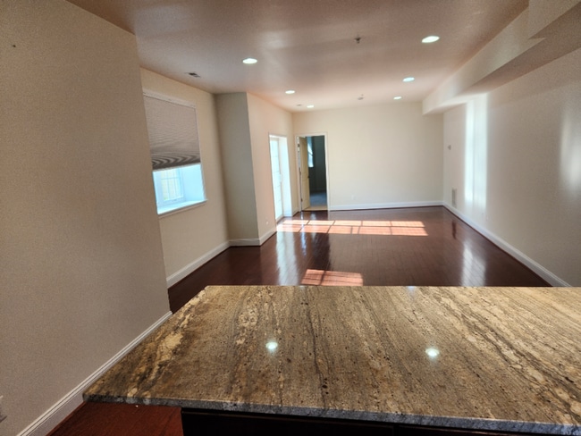 Photo - 14194 Platinum Dr House