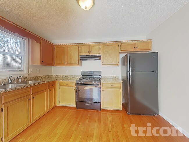 Foto del edificio - 447 Kent Ln