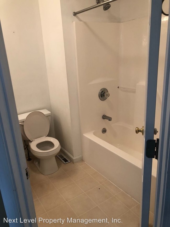 Building Photo - 4 br, 2.5 bath House - 53 Van Scoy Rd