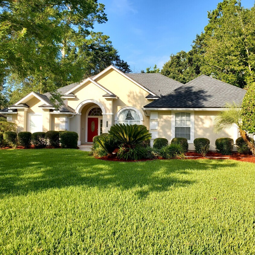Foto principal - 1652 Country Walk Dr