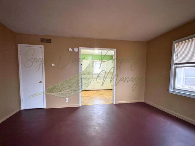 Foto del edificio - DUPLEX IN INDEPENDENCE!!!