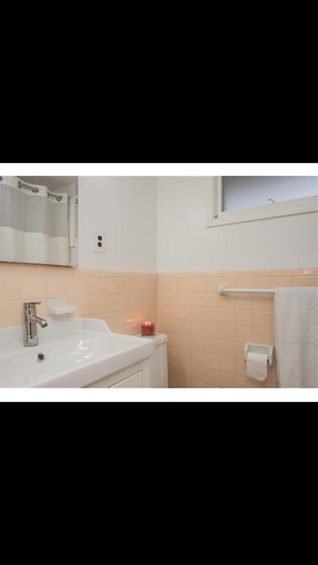 Foto del edificio - 2711 W 71st Terrace