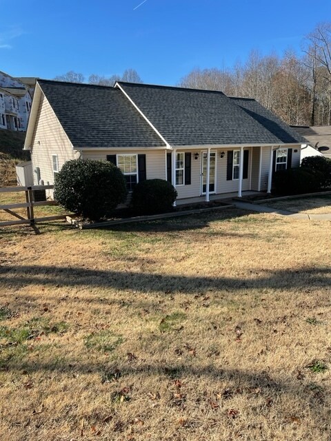 Primary Photo - 121 Gilcrest Ln