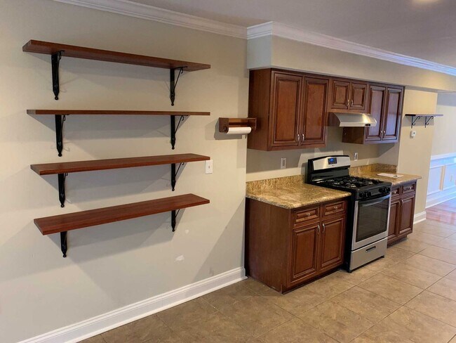 Foto del edificio - Charming 2 Bedroom/2.5 Bathroom Apartment in Pigtown, MD!