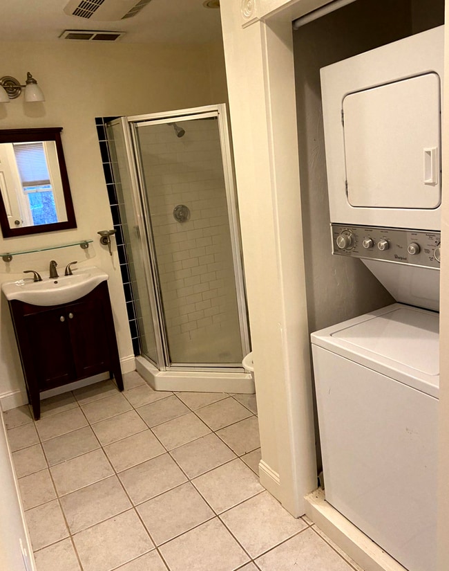 Photo - 192 Pleasant Street Apartment