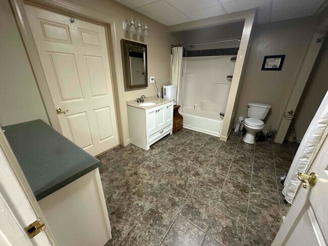 Foto del edificio - 691 Bear Creek Rd