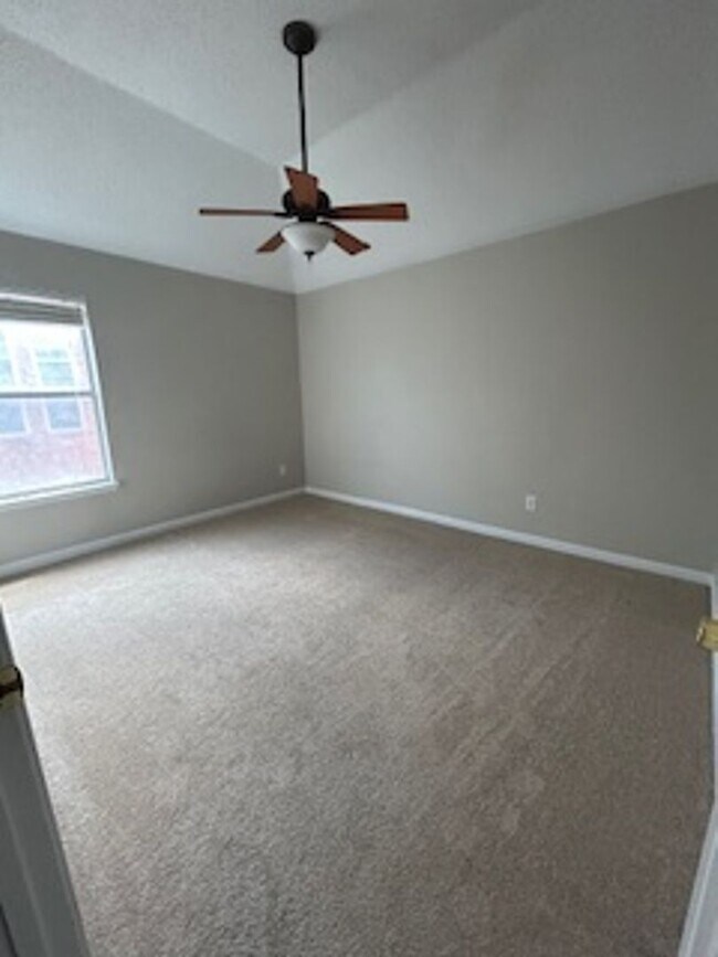 Building Photo - 7145 Waterlily Ln