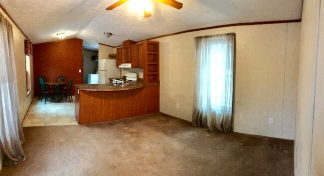 Building Photo - 24 Henderson Ln