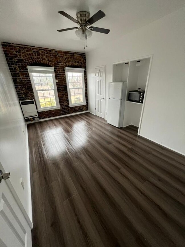 Interior Photo - Toberman Apts.