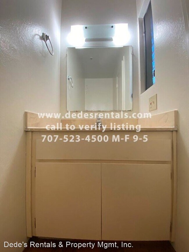Building Photo - 2 br, 1.5 bath House - 2565 Vallejo Street