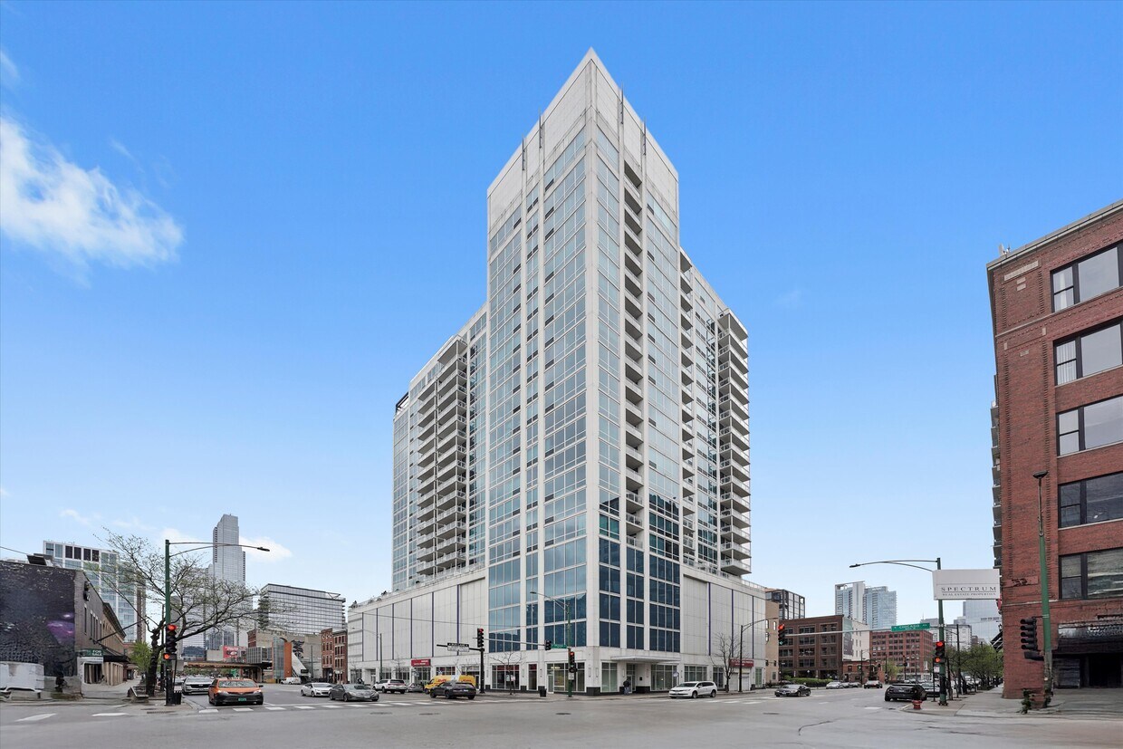 Foto principal - 757 N Orleans St
