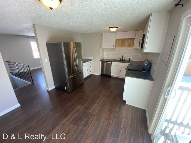 Building Photo - 4 br, 2 bath House - 1160 Commanchero Dr