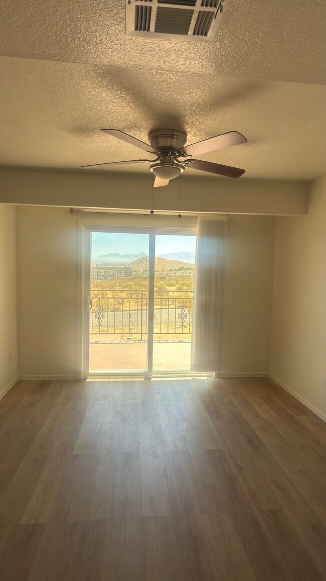 Foto del edificio - 16321 Siskiyou Rd