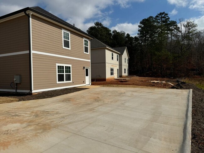 Building Photo - 4 Bedroom/4Bath New Build off Will Hunter ...