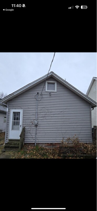 Building Photo - 1020 W Erie Ave