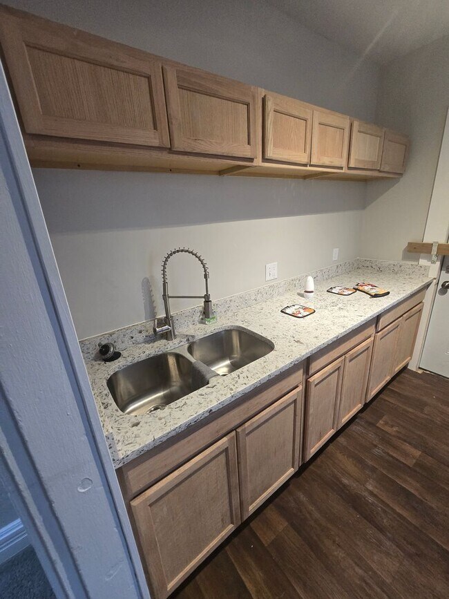 Foto del edificio - 41 N Guilford Ave