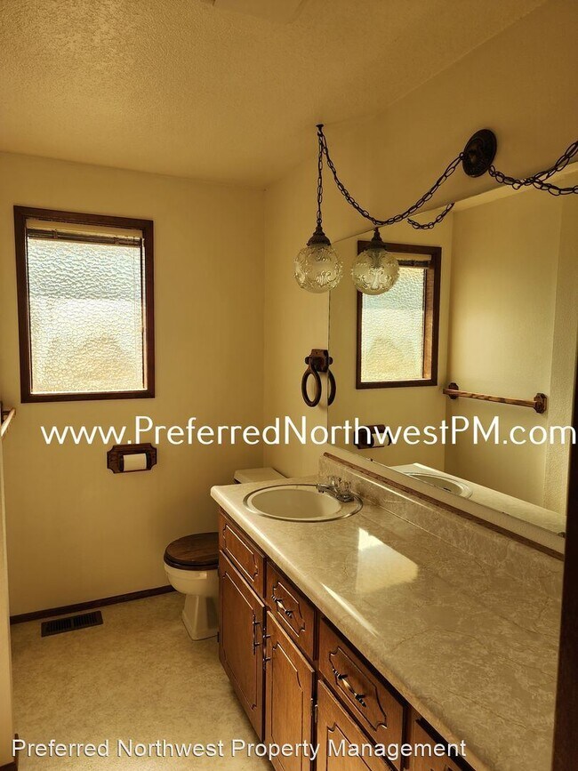 Foto del edificio - 3 br, 2 bath House - 2049 Praslin St