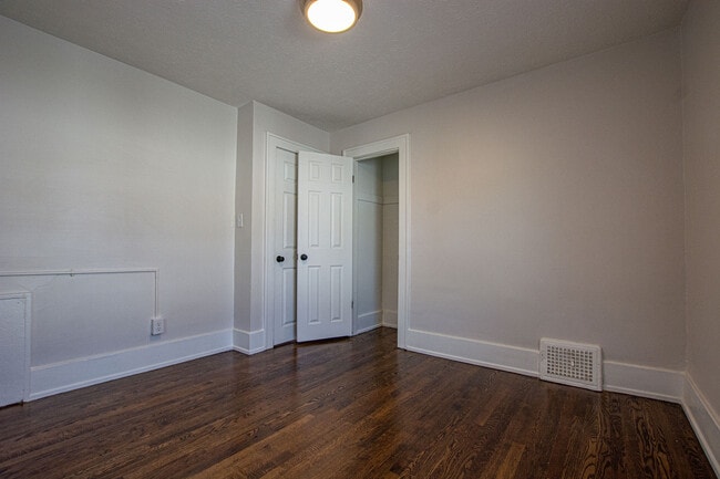 Building Photo - 3812 Dodge St