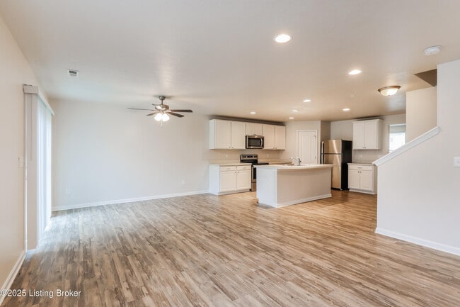 Foto del edificio - 4061 Firestone Way