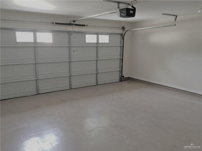 Foto del edificio - 4125 Harvey Cir