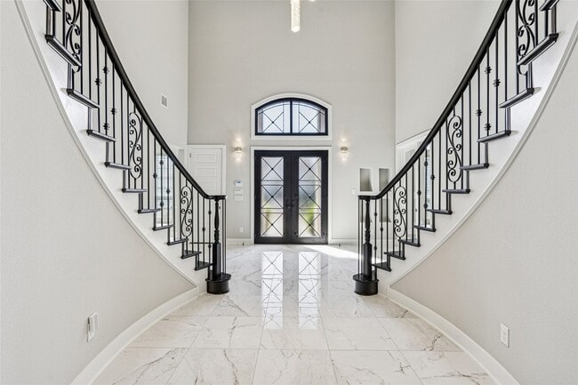 Building Photo - 916 Savannah Trl