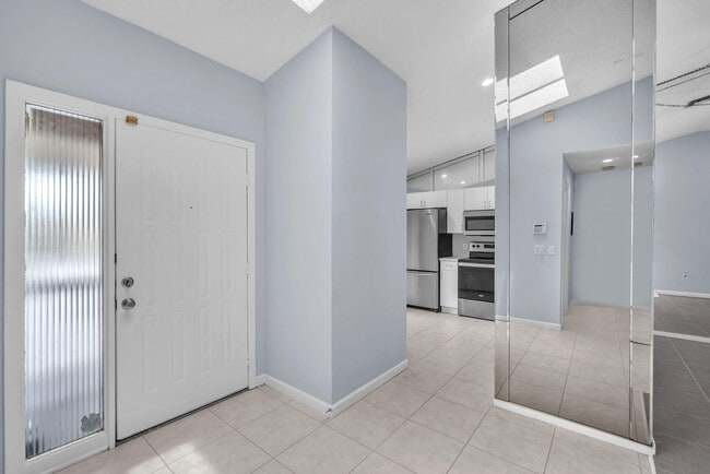 Building Photo - 12970 Dartford Trail