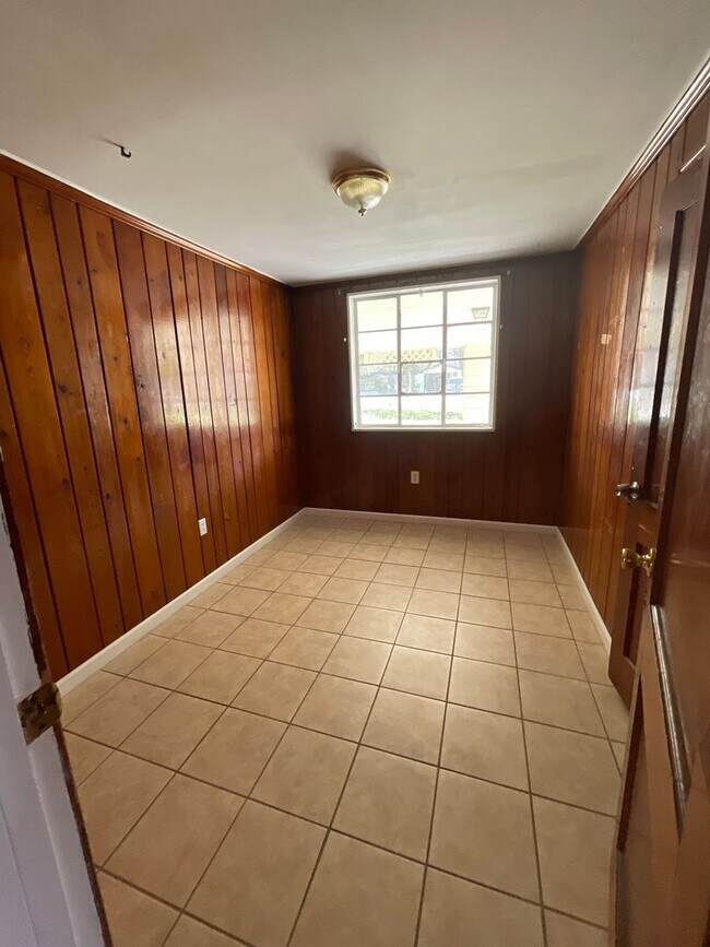Foto del edificio - 3 bedroom 1 bathroom home for rent!