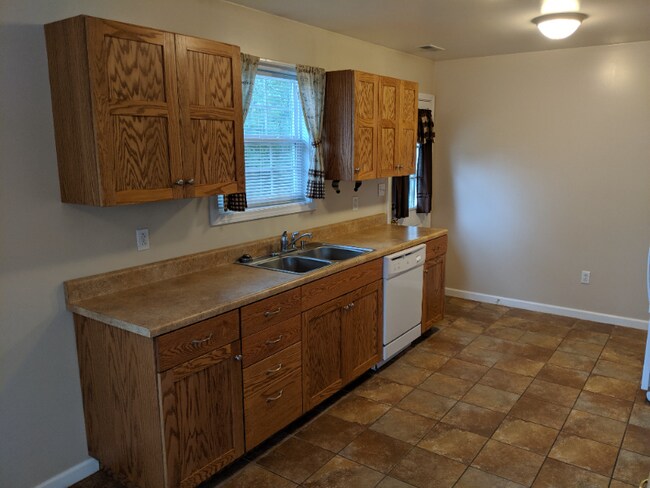 Foto del edificio - 504 Crestwood Dr