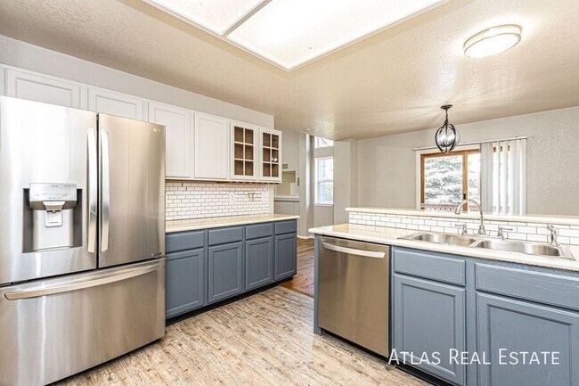 Foto del edificio - 5045 Sweetgrass Ln