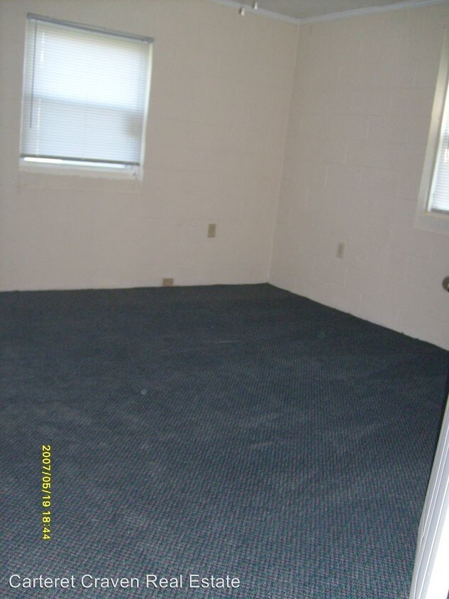 Foto del edificio - 109 Belltown Rd