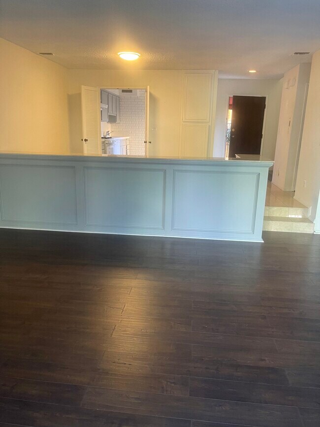 Foto del edificio - 5243 Yarmouth Ave