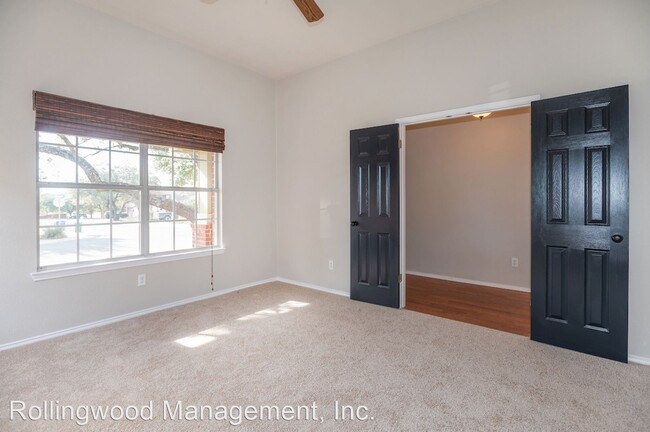 Building Photo - 3 br, 2.5 bath House - 2716 Cradlerock Ter...