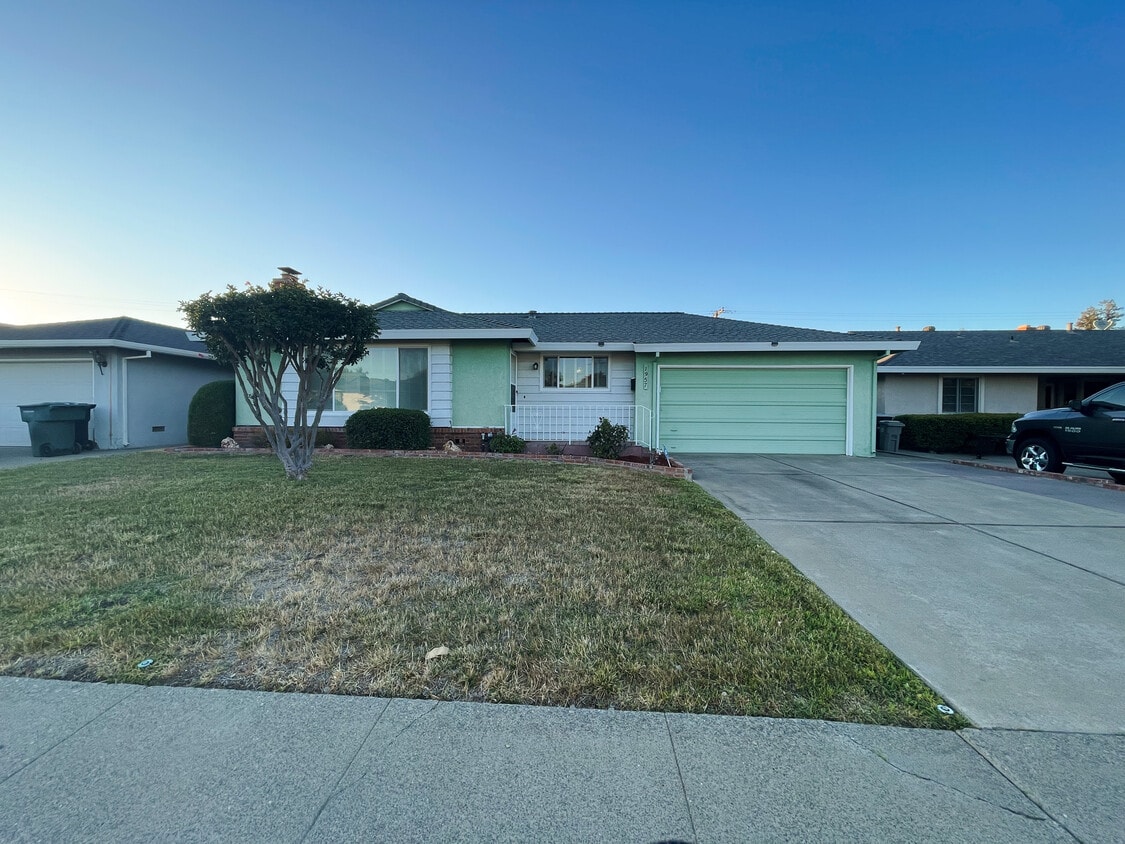 Foto principal - 1957 65th Ave