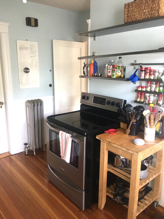 Kitchen - 107 Sefton Dr