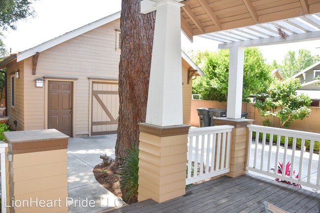 Foto del edificio - 3 br, 2 bath House - 227 North Cleveland
