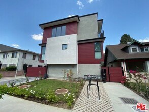 Building Photo - 1129 W 37th St