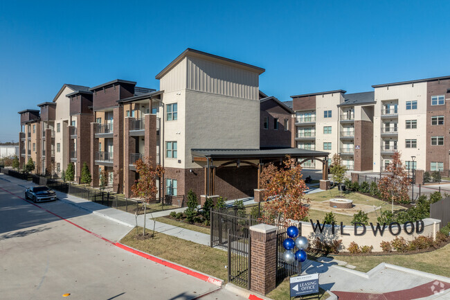 Building Photo - Wildwood Luxury Urban Homes