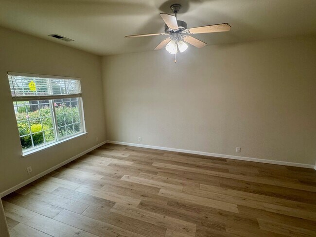 Foto del edificio - Fantastic 3 Bedroom, 2.5 Bath Townhouse!